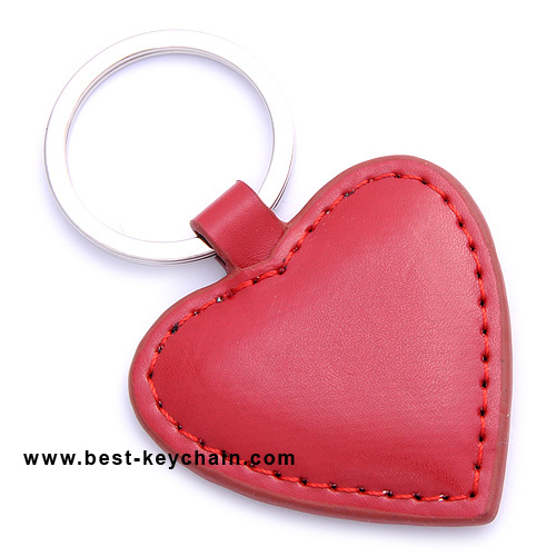 HEART SHAPE KEYRING WITH RED COLOR