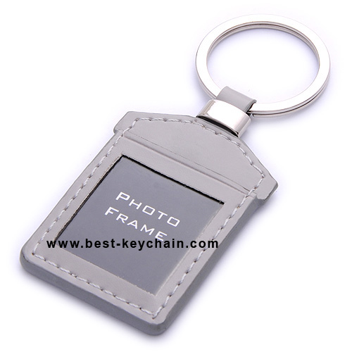 house shape leather keychain