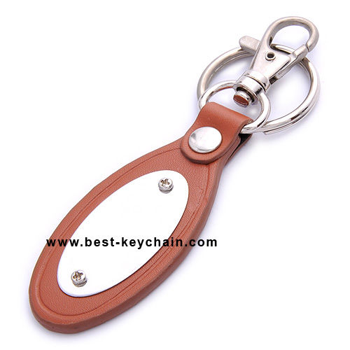 LEATHER KEY HOLDER WITH OVAL SHAPE